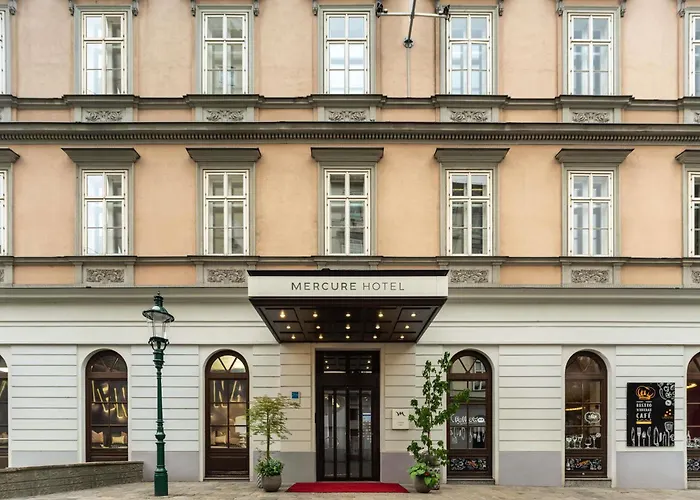Mercure First 4*