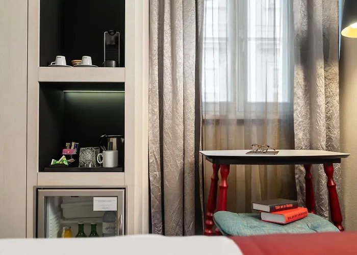 Mercure First Отель Вена