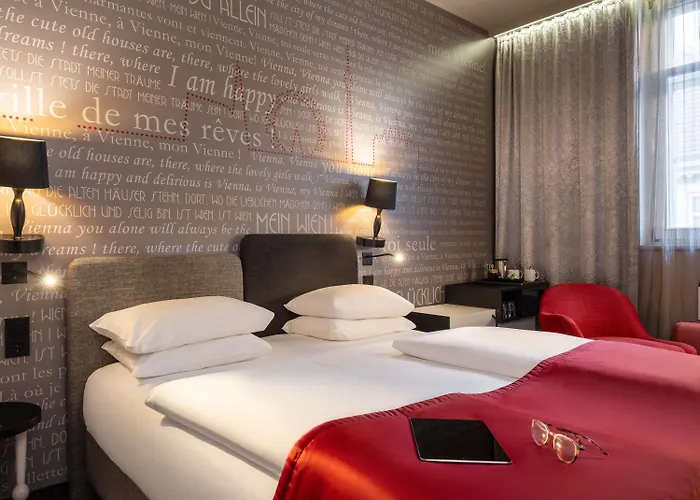 Mercure First Отель Вена