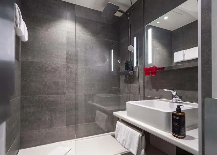 Hotel Mercure First 4*